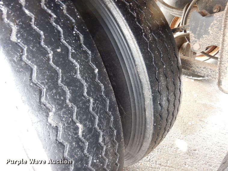 image for item DF8330 1972 Timpte TT103WTH  grain trailer