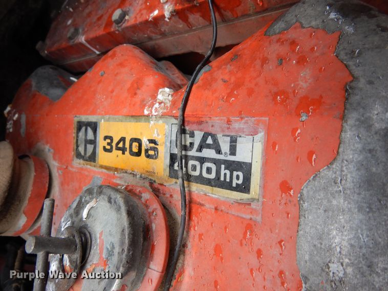 image for item DF8331 1982 International F-4370  semi truck