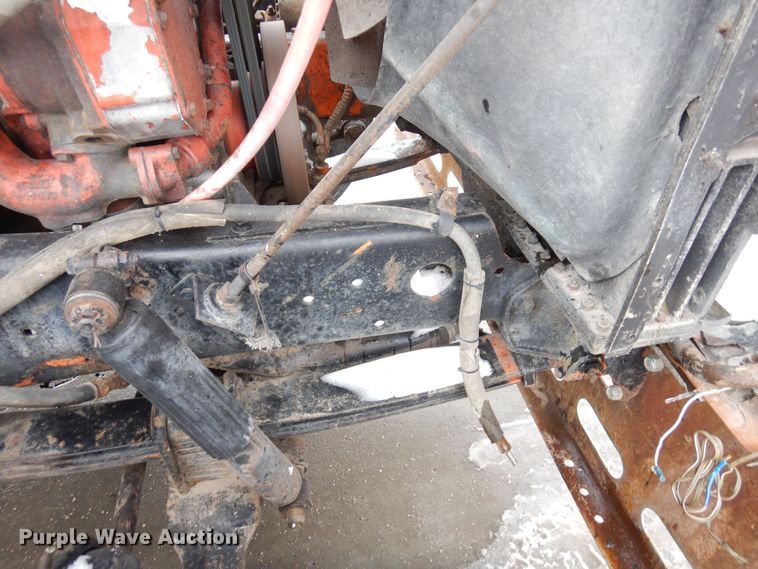 image for item DF8331 1982 International F-4370  semi truck