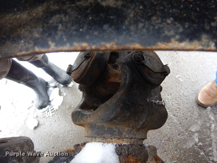 image for item DF8331 1982 International F-4370  semi truck