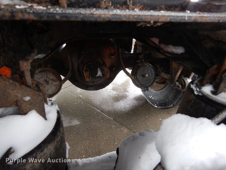 image for item DF8331 1982 International F-4370  semi truck