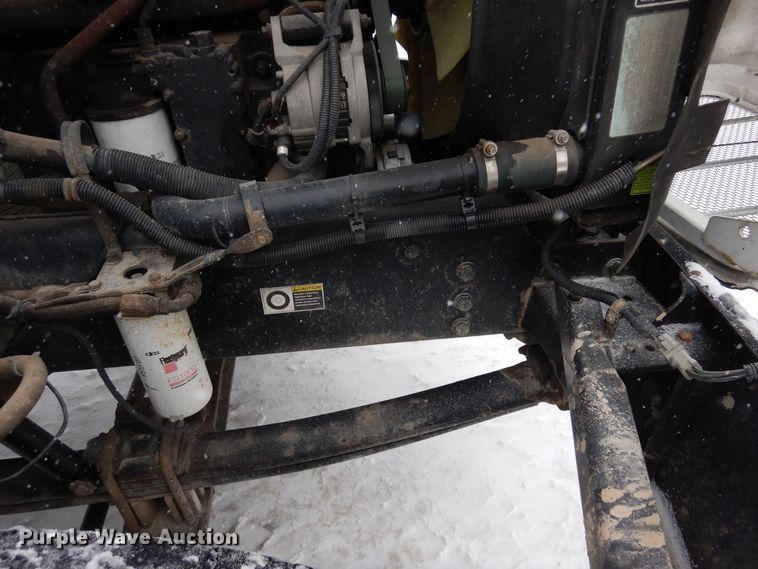 image for item DF8332 2006 Peterbilt 335  flatbed truck