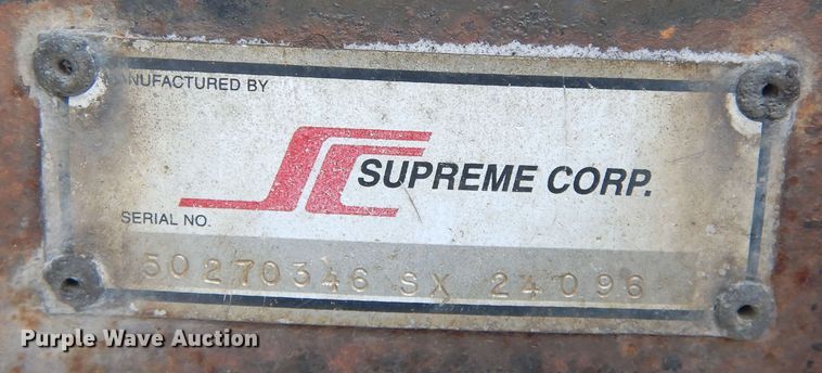 image for item DF8332 2006 Peterbilt 335  flatbed truck