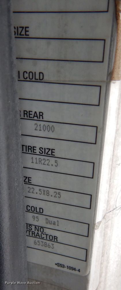 image for item DF8332 2006 Peterbilt 335  flatbed truck