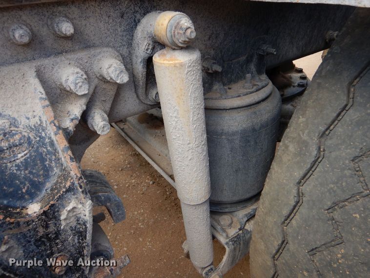 image for item DK6999 2010 Mack CHU613  semi truck