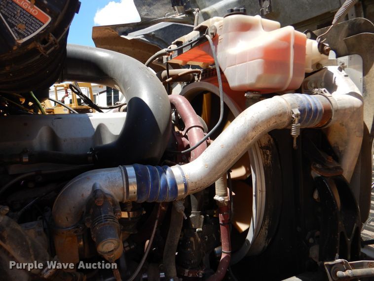 image for item DK6999 2010 Mack CHU613  semi truck