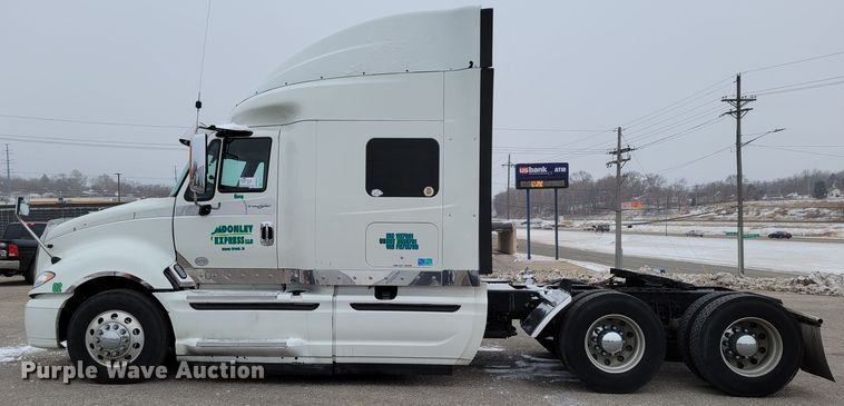 image for item DM8181 2015 International ProStar  semi truck