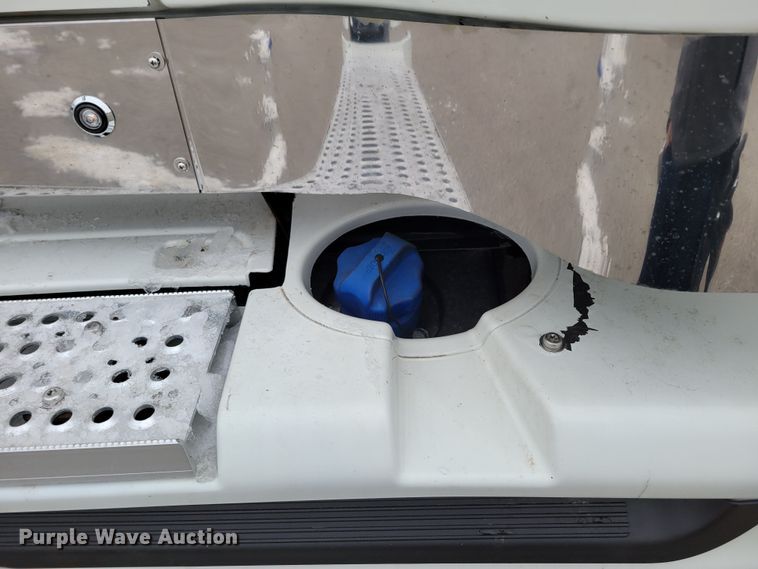 image for item DM8181 2015 International ProStar  semi truck