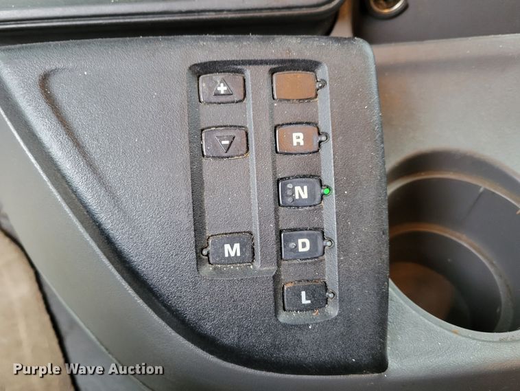 image for item DM8181 2015 International ProStar  semi truck