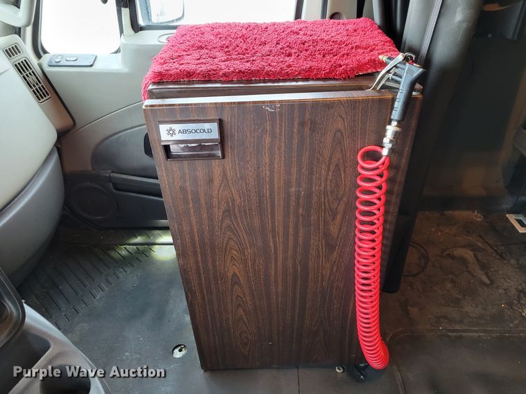 image for item DM8181 2015 International ProStar  semi truck