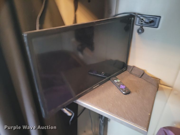 image for item DM8181 2015 International ProStar  semi truck