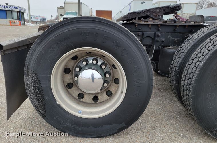 image for item DM8181 2015 International ProStar  semi truck