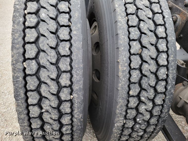 image for item DM8181 2015 International ProStar  semi truck