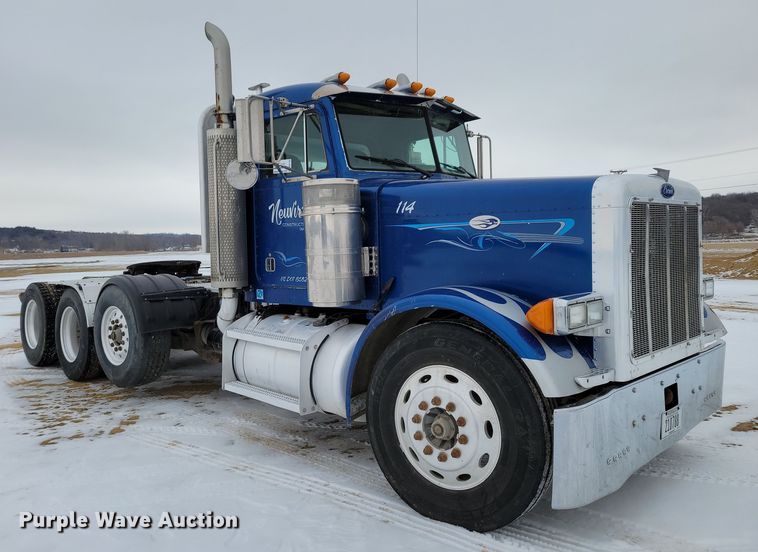 image for item DM8188 1999 Peterbilt 379  semi truck