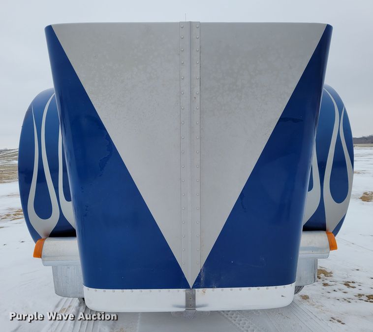 image for item DM8188 1999 Peterbilt 379  semi truck