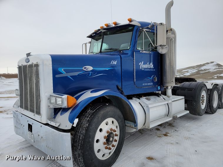 image for item DM8188 1999 Peterbilt 379  semi truck