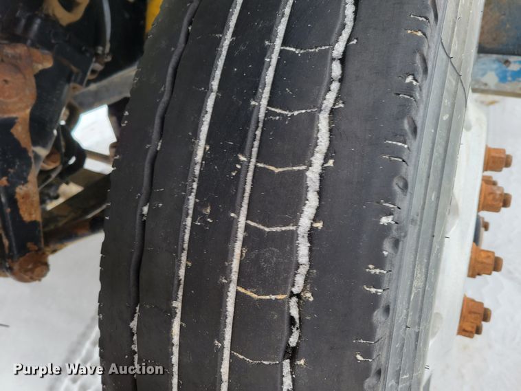 image for item DM8188 1999 Peterbilt 379  semi truck