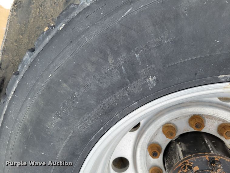 image for item DM8188 1999 Peterbilt 379  semi truck