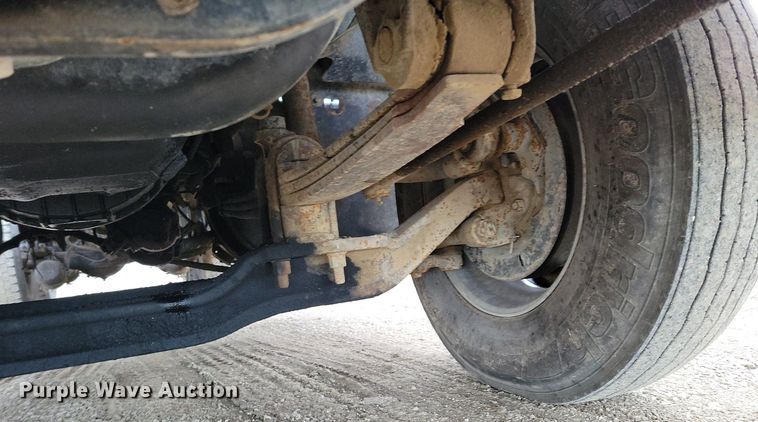 image for item DM8193 2002 Mack CH613  semi truck