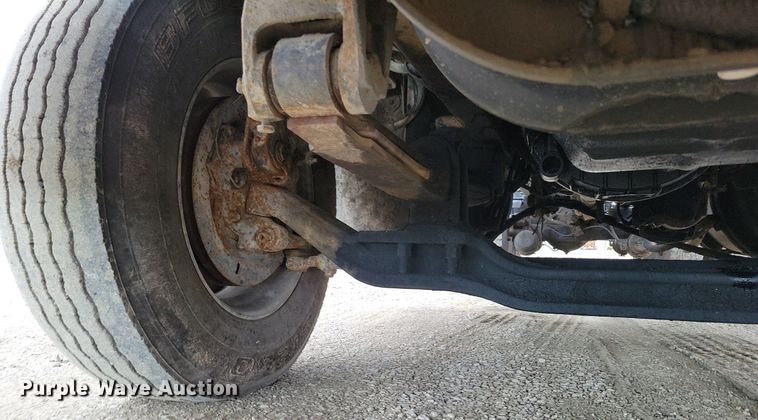 image for item DM8193 2002 Mack CH613  semi truck