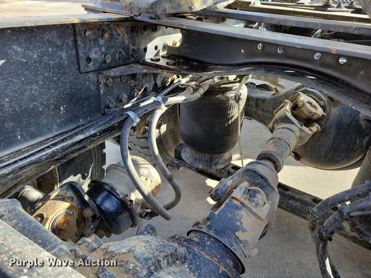 image for item DM8194 2008 Mack CXU613  semi truck