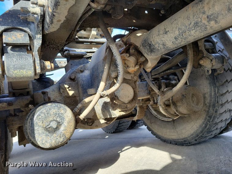 image for item DM8194 2008 Mack CXU613  semi truck