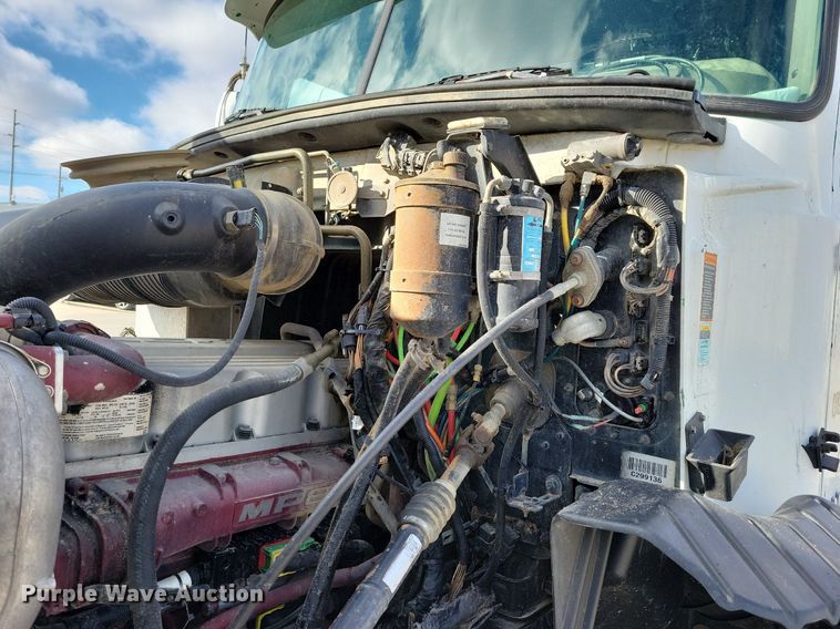 image for item DM8194 2008 Mack CXU613  semi truck