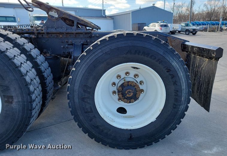 image for item DM8194 2008 Mack CXU613  semi truck