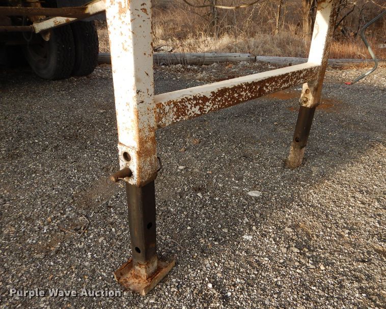 image for item DN5742 1998 Travis  end dump trailer