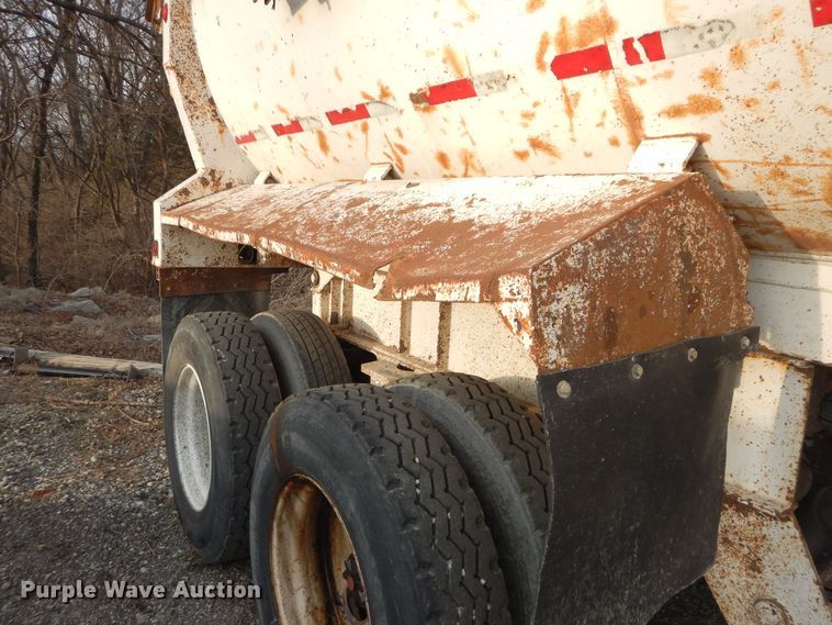 image for item DN5742 1998 Travis  end dump trailer