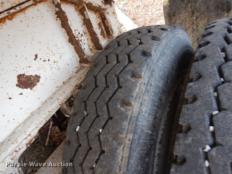 image for item DN5742 1998 Travis  end dump trailer