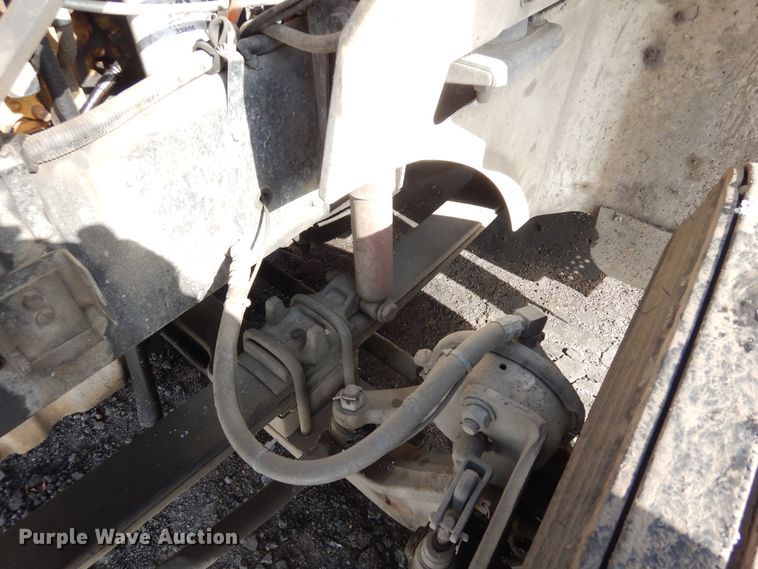 image for item DN6268 2005 International 9200i  semi truck