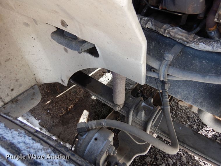 image for item DN6268 2005 International 9200i  semi truck