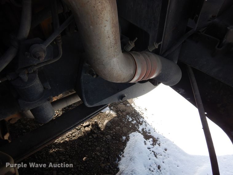 image for item DN6268 2005 International 9200i  semi truck