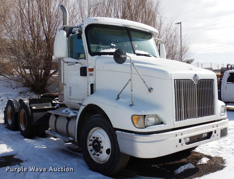 image for item DN6268 2005 International 9200i  semi truck