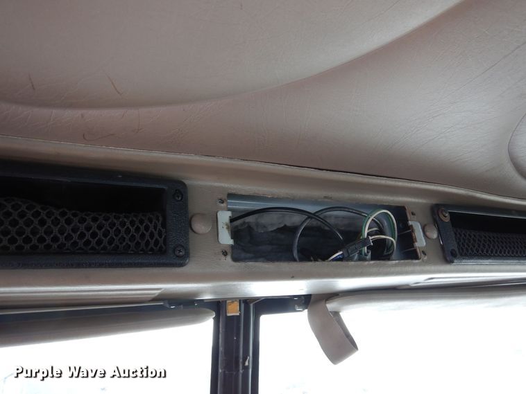 image for item DN6271 2005 International 9200i  semi truck