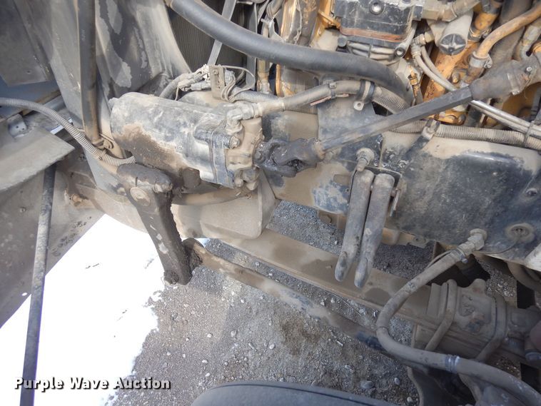 image for item DN6271 2005 International 9200i  semi truck