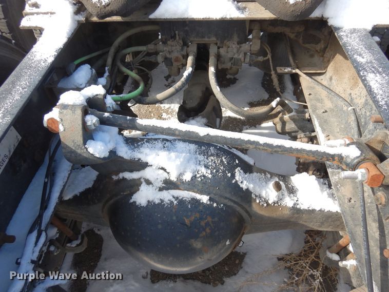 image for item DN6271 2005 International 9200i  semi truck