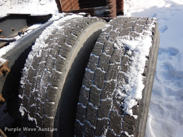 image for item DN6271 2005 International 9200i  semi truck