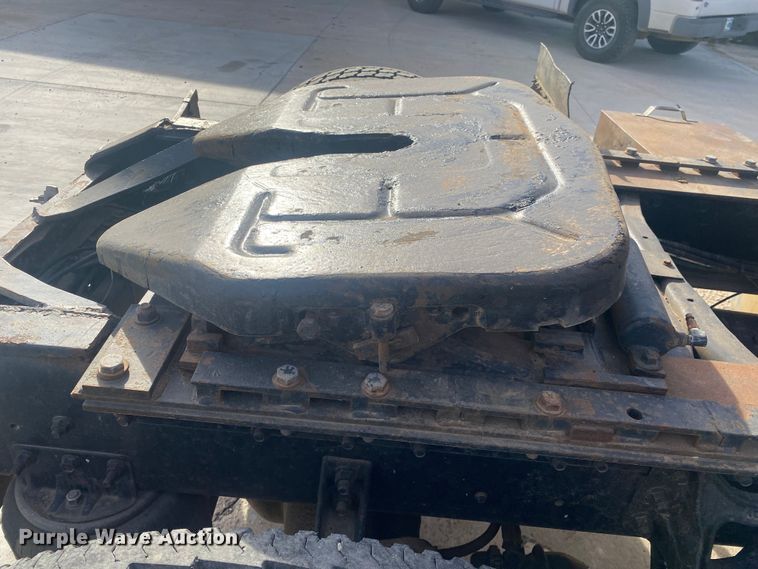 image for item DN8146 1995 International 9400  semi truck