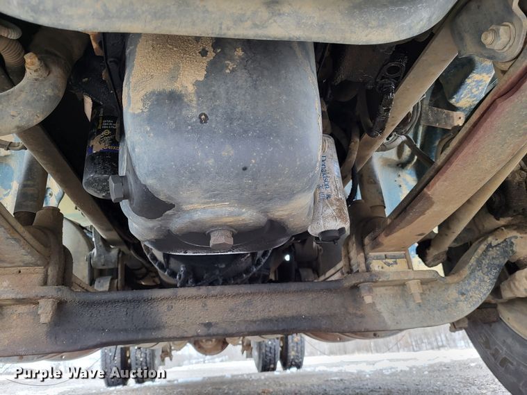 image for item DO3554 1998 Freightliner FL112  semi truck