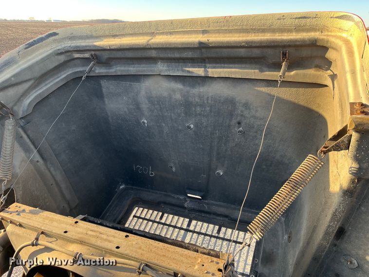 image for item DP0462 1993 International 9200  flatbed truck