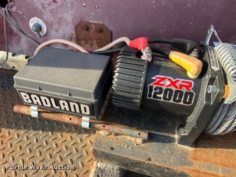 image for item DP0462 1993 International 9200  flatbed truck