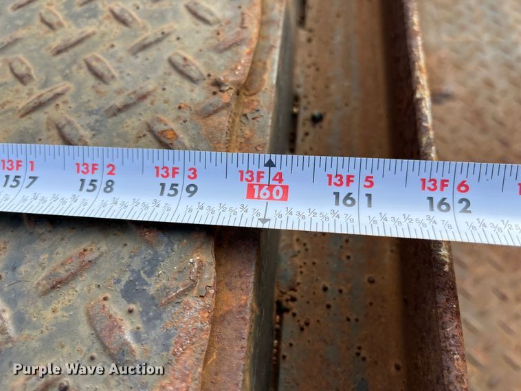 image for item DP0462 1993 International 9200  flatbed truck