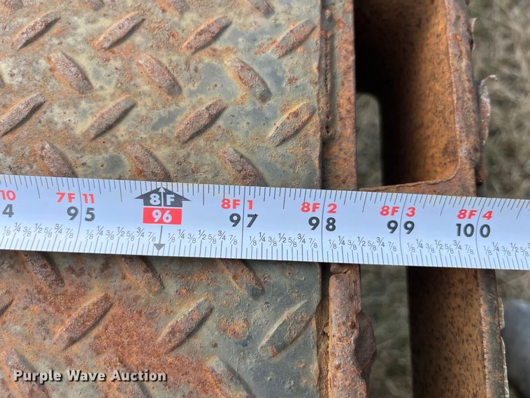 image for item DP0462 1993 International 9200  flatbed truck