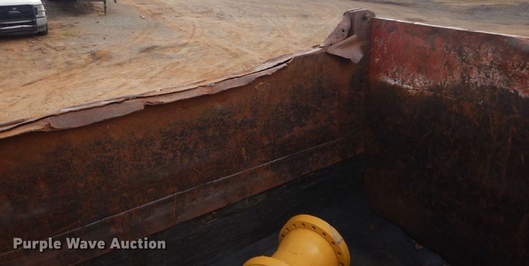 image for item DP8611 1999 Mack CH613  dump truck