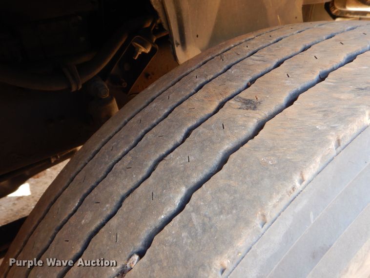 image for item DP8611 1999 Mack CH613  dump truck