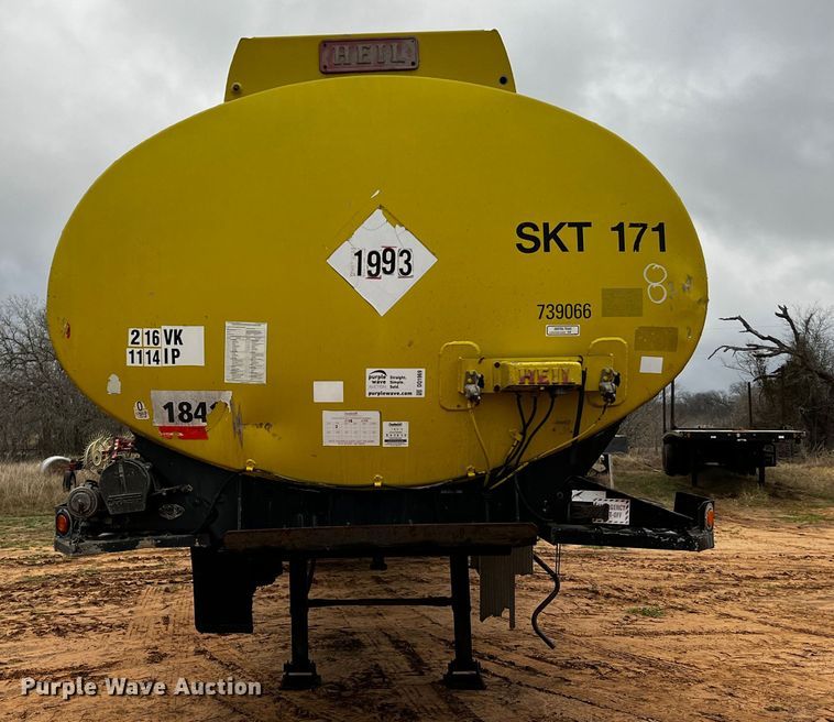 image for item DQ1958 1987 Heil  tank trailer