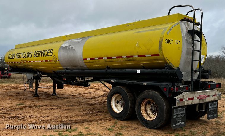 image for item DQ1958 1987 Heil  tank trailer