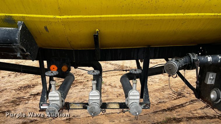 image for item DQ1958 1987 Heil  tank trailer